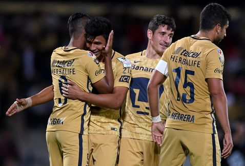 Pumas golea 8 a 1 y avanza en concachampions